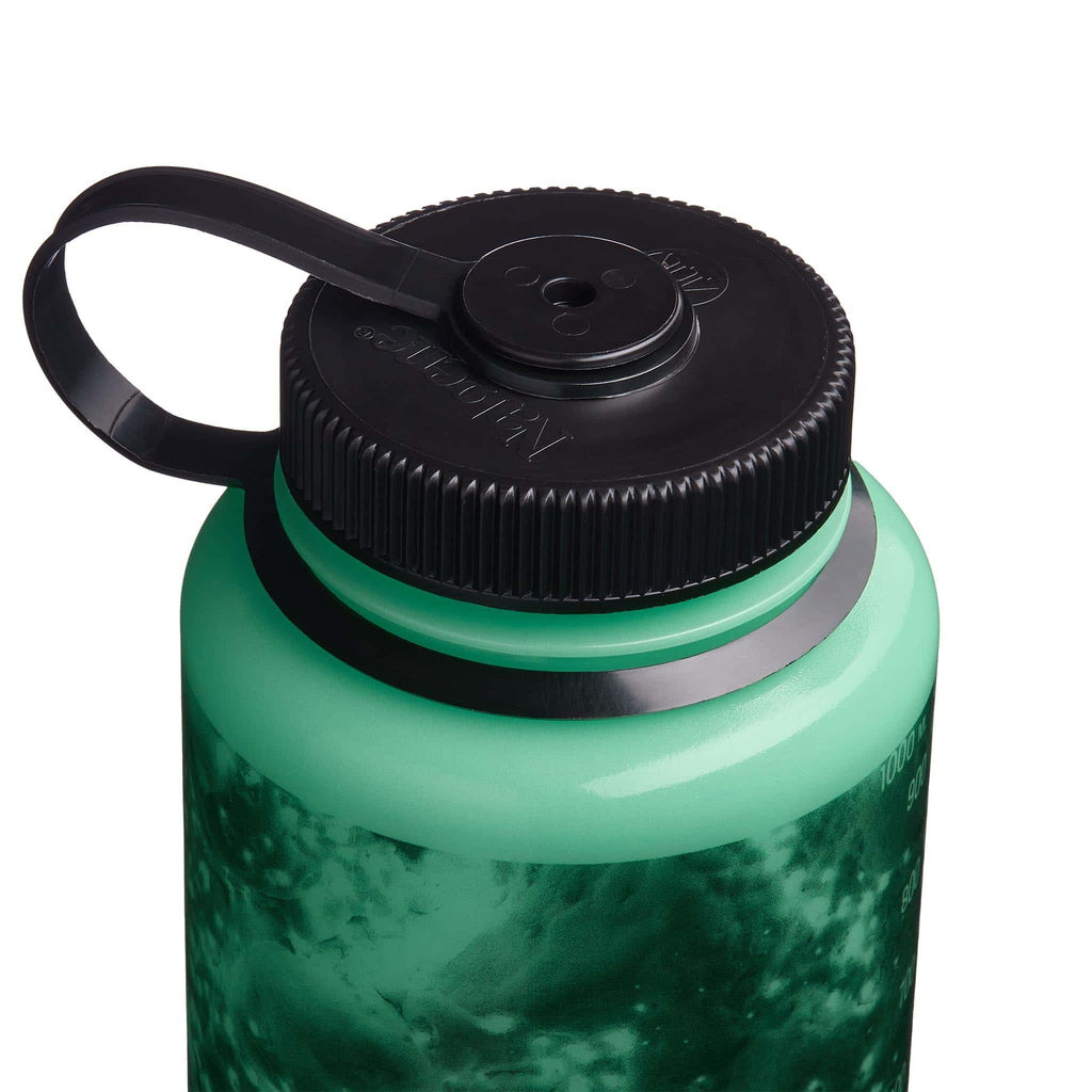 Nalgene product view: 32oz WM Glo Wyld X1 — 32oz WM Glo Wyld